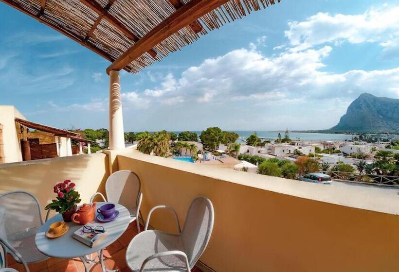 Апартаменты 1 Спальня Вид на Море, Villaggio Cala Mancina