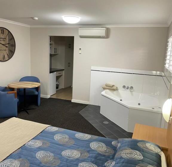 Номер Deluxe, Cattlemans Country Motor Inn & Serviced Apartments