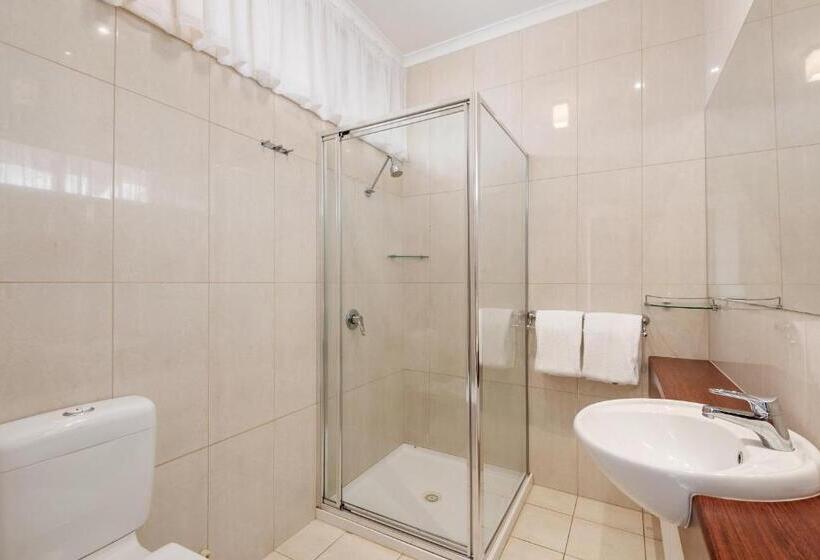 جناح ديلوكس, Comfort Inn Deakin Palms