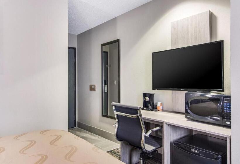 Номер Стандарт, Quality Inn & Suites Grove Cityoutlet Mall