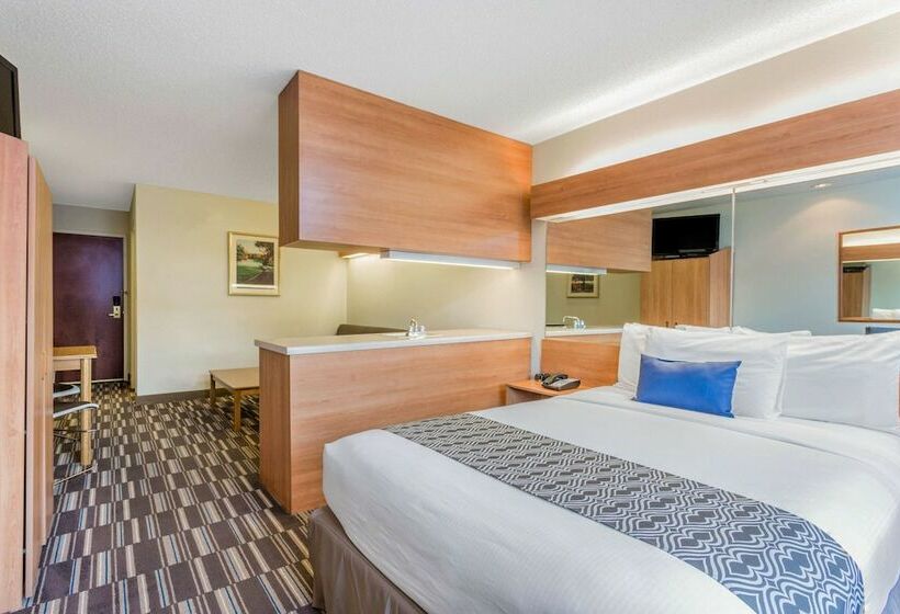 Люкс, Microtel Inn & Suites By Wyndham Lillington/campbell University