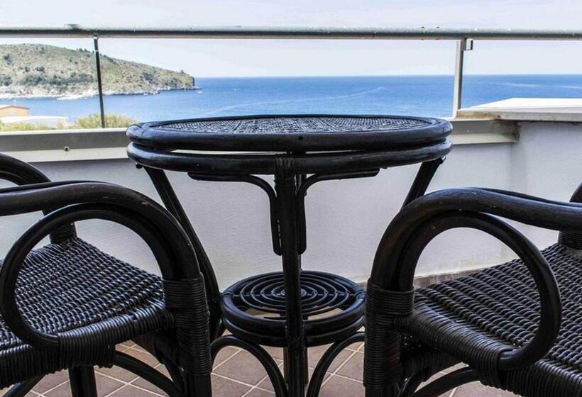 Номер Стандарт Вид на Море, Baia