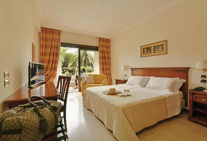 Трехместный Номер Deluxe, Minerva Resort