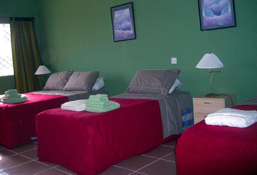 Семейный Номер, Jamaica Inn Guest House