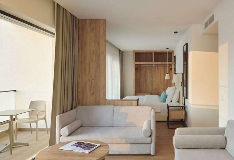 패밀리 룸, Sol Tropikal Durres