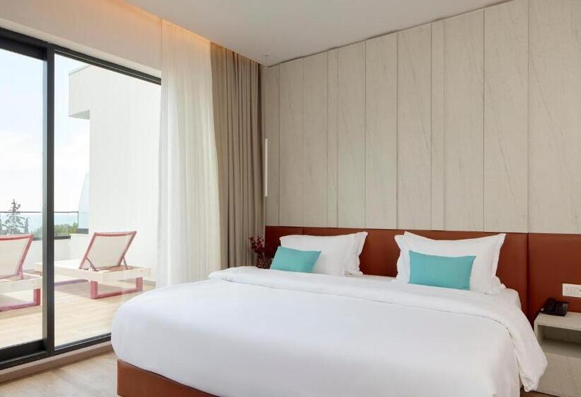 테라스 주니어 스위트, Sol Tropikal Durres