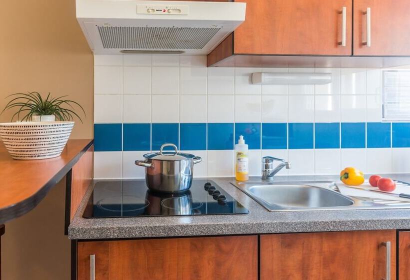 Апартаменты 2 Спальни, Comfort Aparthotel Nantes La Beaujoire