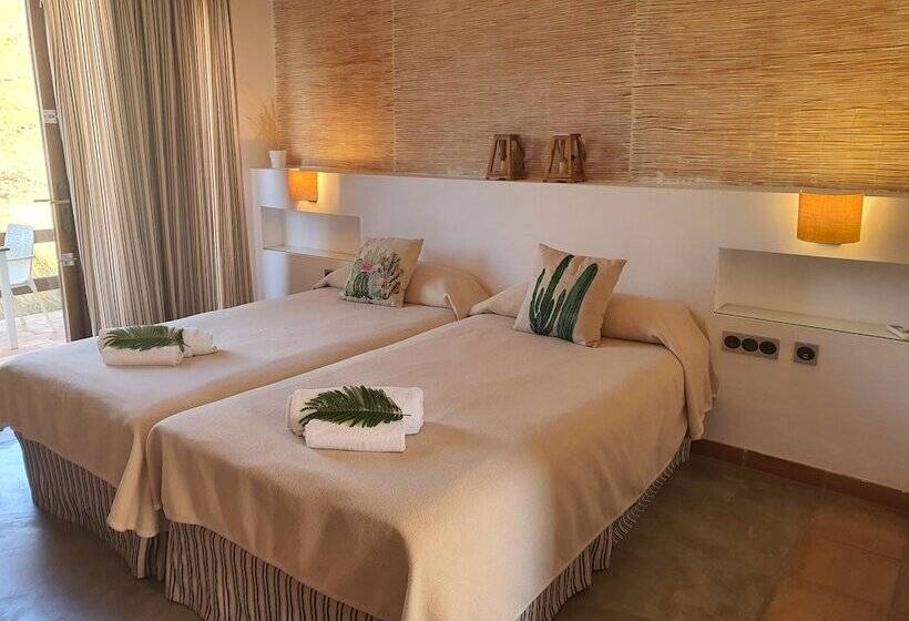 Номер Стандарт, Cortijo El Paraiso