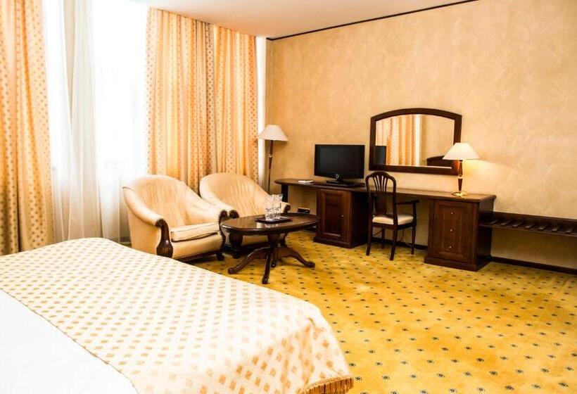 اتاق استاندارد یک نفره, Imperial Inn