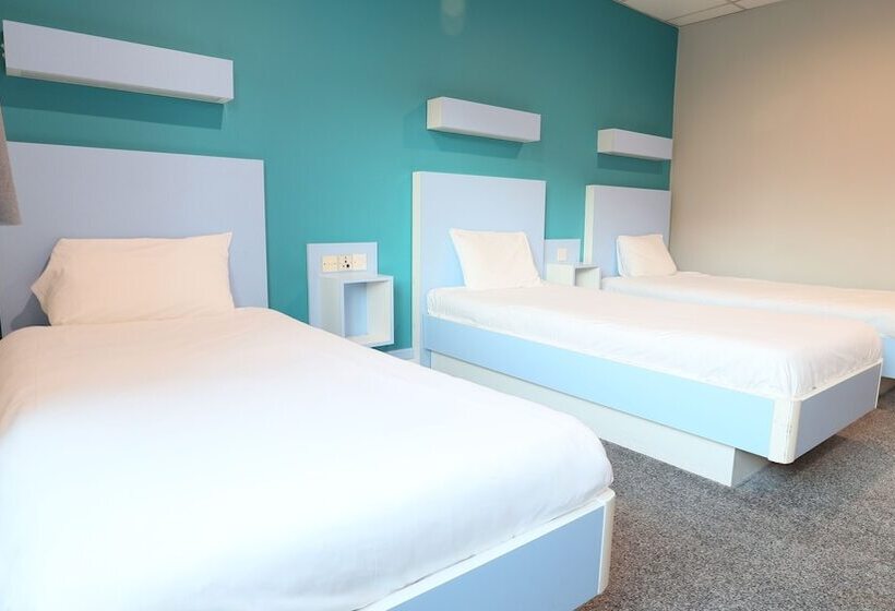 标准三人间, Citrus Hotel Cardiff By Compass Hospitality
