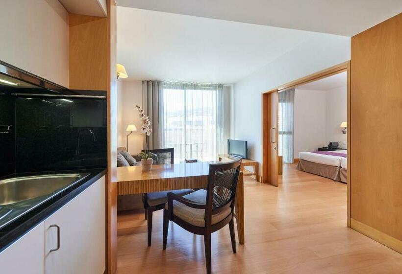 Апартаменты 1 Спальня Боковой Вид на Море, Golden Residence