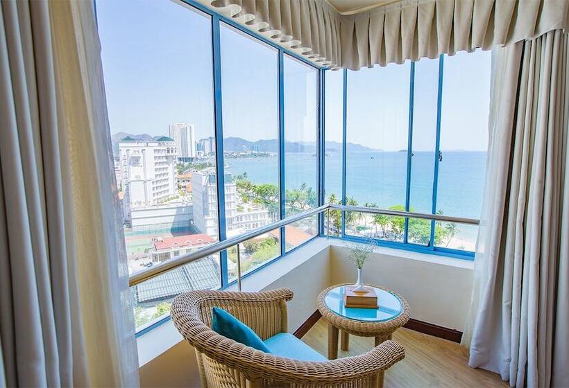 اتاق سوپریور با چشم‌انداز دریا, Yasaka Saigon Nha Trang Hotel & Spa