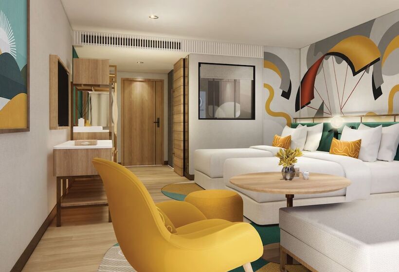 اتاق استاندارد با چشم‌انداز استخر, M Social Hotel Phuket