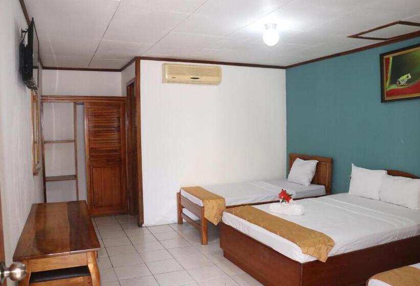 Четырехместный Номер Deluxe, Arenal Poshpacker