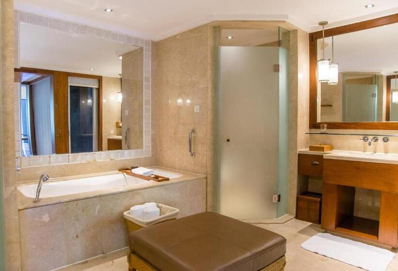 Номер Стандарт с Террасой, Mandarin Oriental Sanya