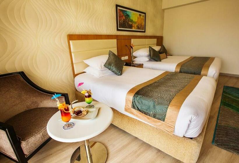 اتاق استاندارد با چشم‌انداز استخر, Pickalbatros Aqua Blu Sharm El Sheikh