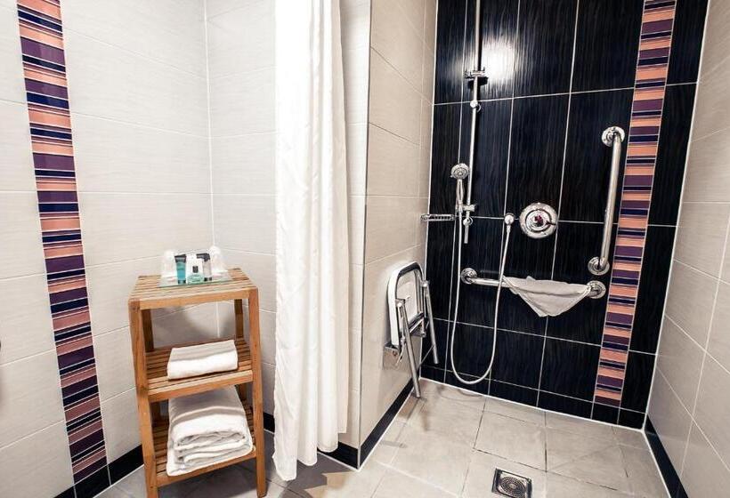 חדר סטנדרט, מיטת קינג, מותאם לאדם עם מוגבלויות, Crowne Plaza Dublin Blanchardstown, An Ihg