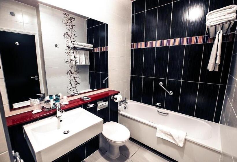 חדר סטנדרט, Crowne Plaza Dublin Blanchardstown, An Ihg