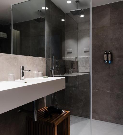 Quarto Basic, Memmo Baleeira   Design Hotels