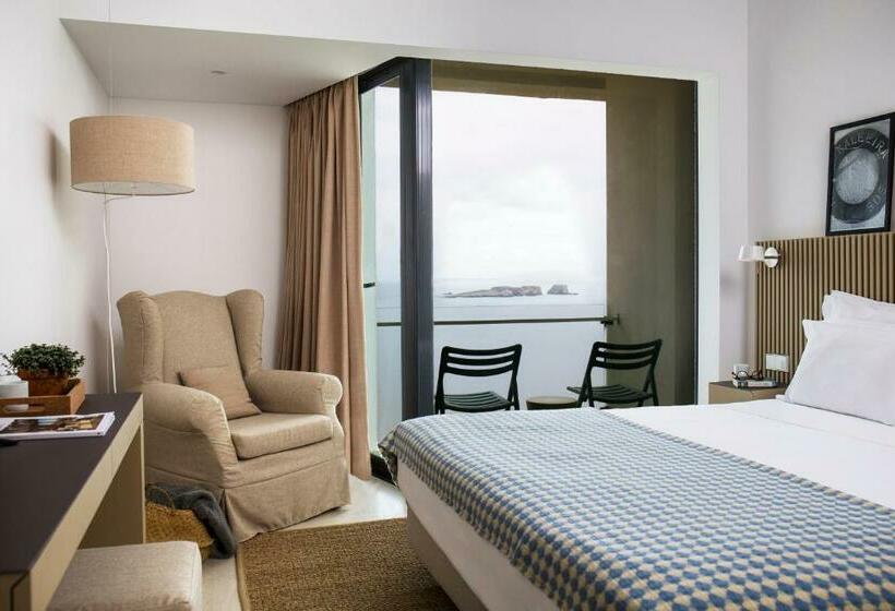 Quarto standard vista mar, Memmo Baleeira   Design Hotels