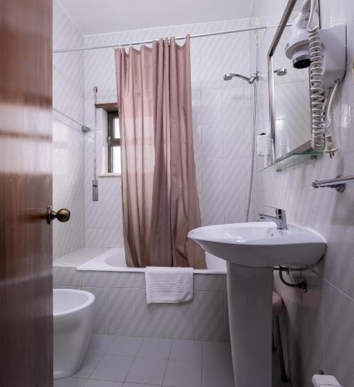 Трехместный Номер Стандарт с Балконом, Verde Pinho Bed&breakfast