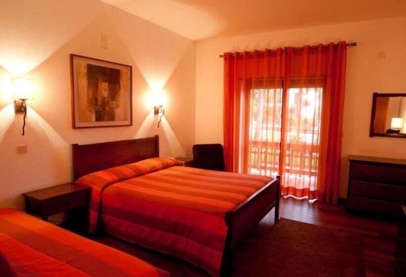 Трехместный Номер Стандарт с Балконом, Verde Pinho Bed&breakfast