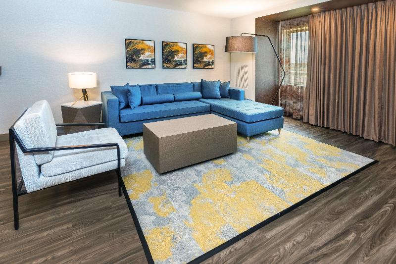 带大床的套房, Indigo Spring   Woodlands Area, An Ihg