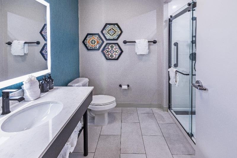 غرفة قياسية لذوى الاحتياجات الخاصة, Indigo Spring   Woodlands Area, An Ihg