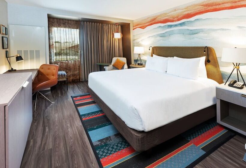 جناح لذوى الاحتياجات الخاصة, Indigo Spring   Woodlands Area, An Ihg