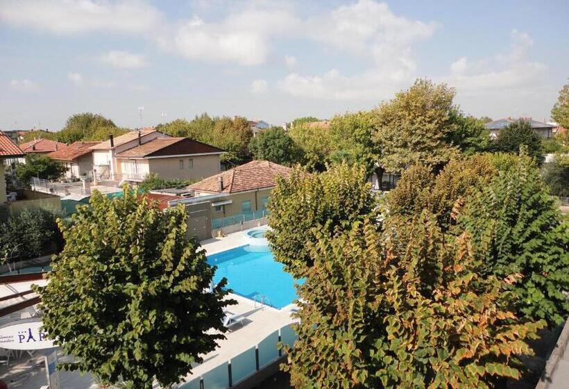 Номер Superior Смежный, Paris Resort