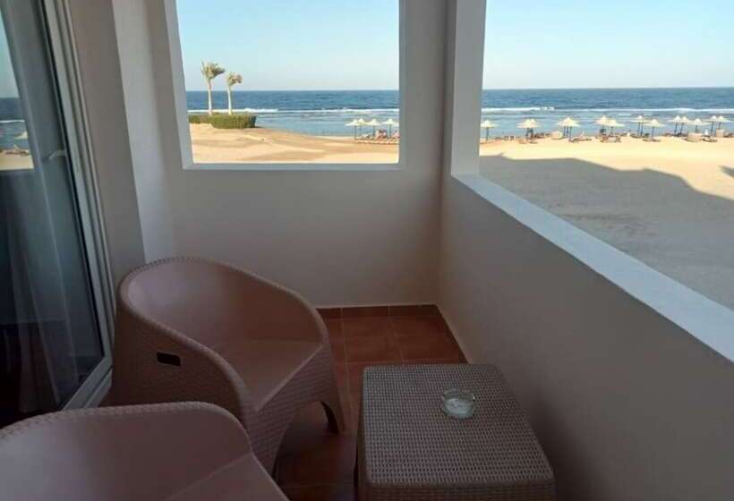 غرفة قياسية مطلّة علي حمام السباحة, Bliss Nada Beach Resort