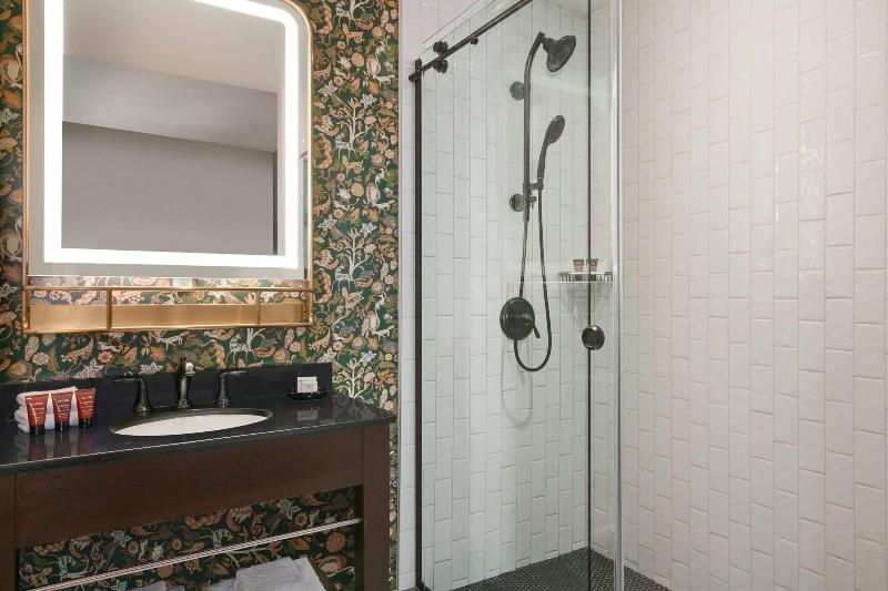 חדר סטנדרט עם מיטת קינג, Glenn Hotel, Autograph Collection