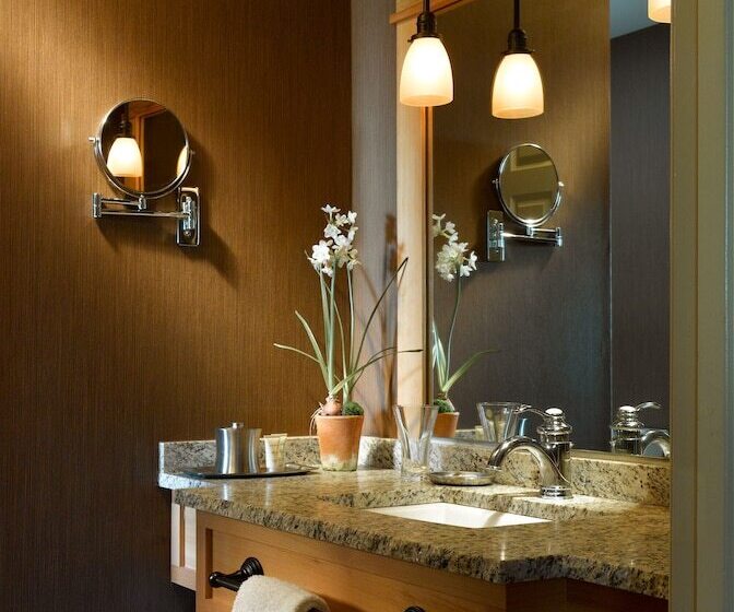 Люкс Кровать Кинг, Green Mountain Suites
