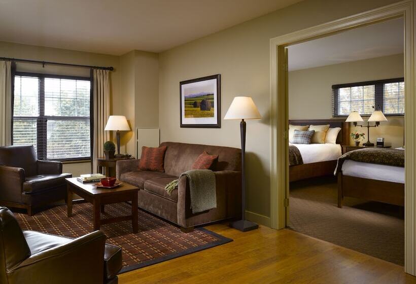 Люкс Повышенной Комфортности, Green Mountain Suites