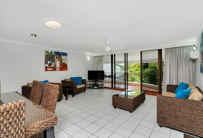 Апартаменты 2 Спальни, Roydon Beachfront Apartments