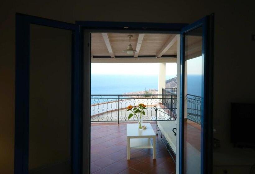 Номер Deluxe Вид на Море с Балконом, Skyview Cefalù
