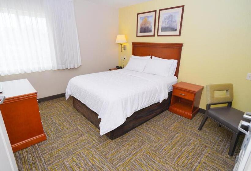 Люкс Адаптированный для Инвалидов, Candlewood Suites Boise   Towne Square, An Ihg