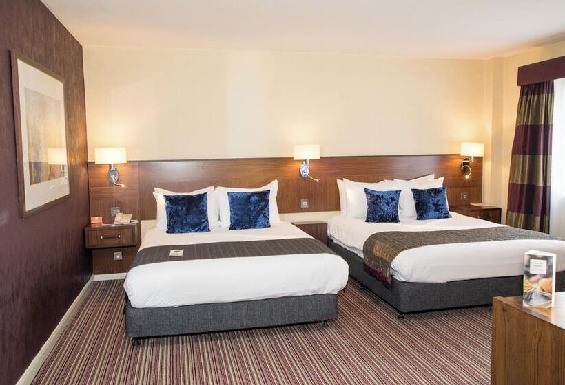 Номер Премиум, Crowne Plaza London   Gatwick Airport, An Ihg