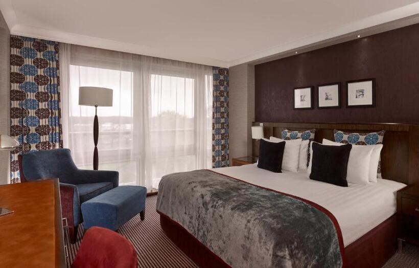 Номер Клуб, Crowne Plaza London   Gatwick Airport, An Ihg