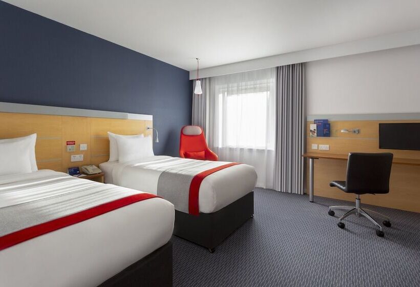 Номер Стандарт Адаптированный для Инвалидов, Holiday Inn Express Birmingham Redditch, An Ihg