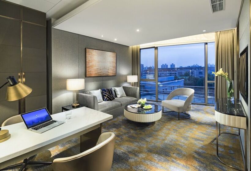 سوییت لوکس, Grand Millennium Shanghai Hongqiao
