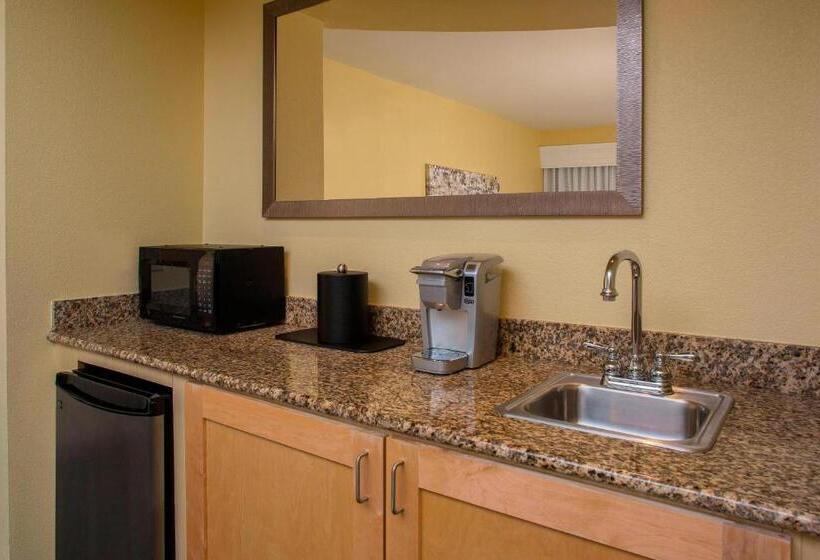 Suite, Courtyard By Marriott Sandestin At Grand Boulevard