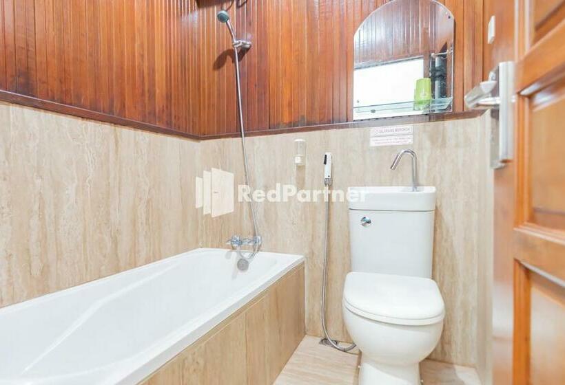 Люкс, Langkar Guest House Syariah Mitra Reddoorz