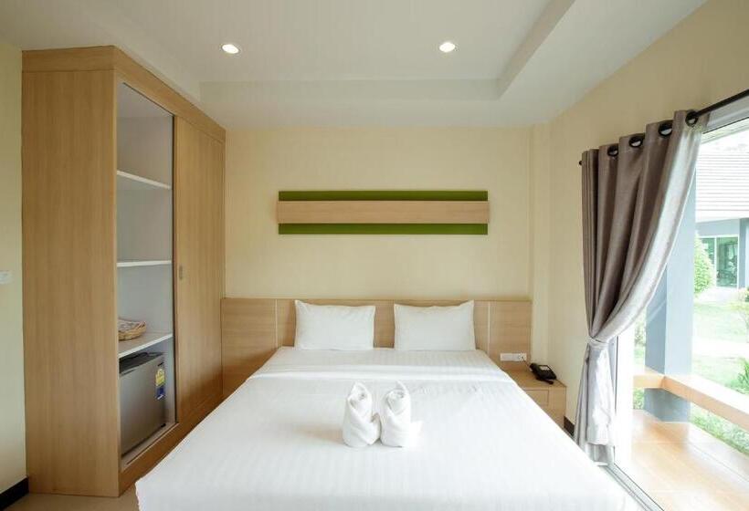 스탠다드 룸 킹사이즈 침대, Ioon Resort ไออุ่นรีสอร์ท