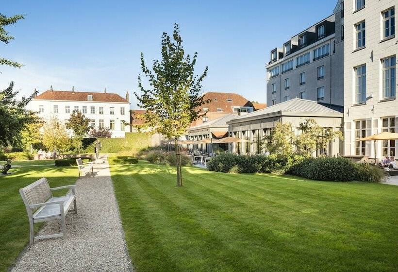 Люкс Вид на Сад, Dukes  Palace Brugge   By Dukes  Hotel Collection