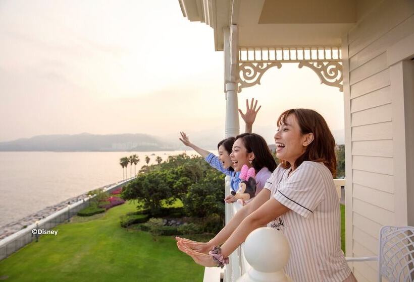 غرفه قياسيه سريرين مزدوجين, Hong Kong Disneyland