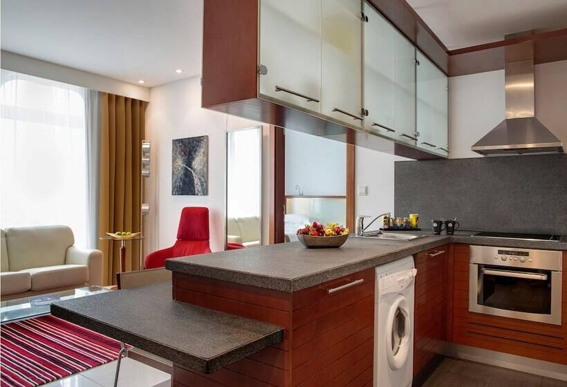 带大床的套房, Villa Rotana