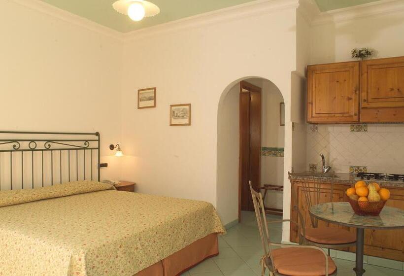 스탠다드 스튜디오, Residence Hotel Villa Fiorentino