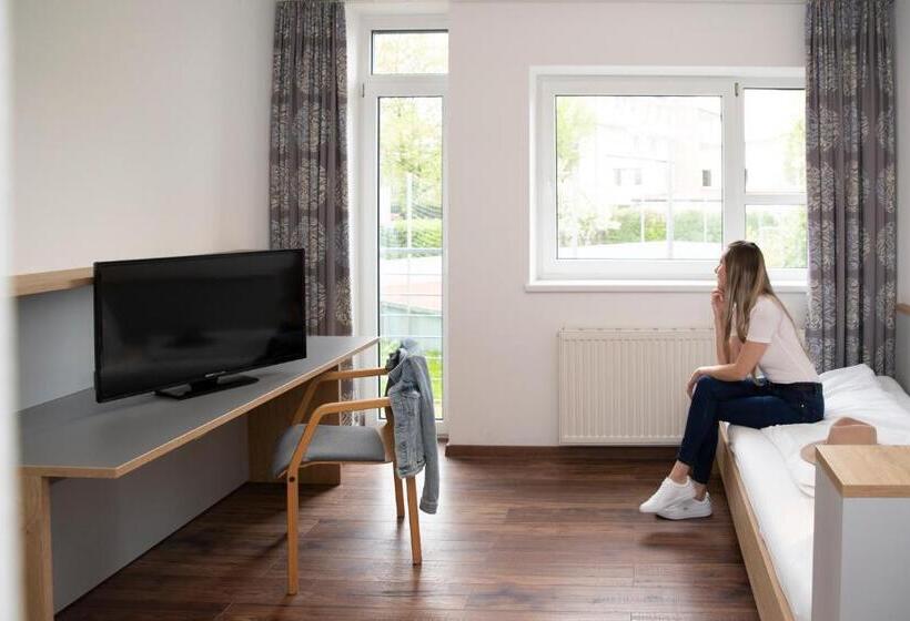 اتاق استاندارد یک نفره, Kolpinghaus Salzburg   Sommerhostel