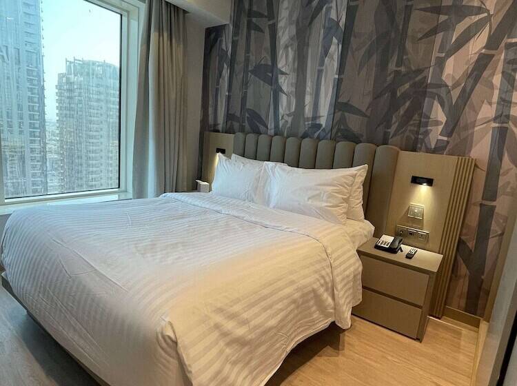 Люкс Премиум, Residence Inn By Marriott Sheikh Zayed Road, Dubai